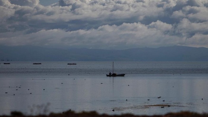 Peru to begin cleaning up South America`s largest lake 